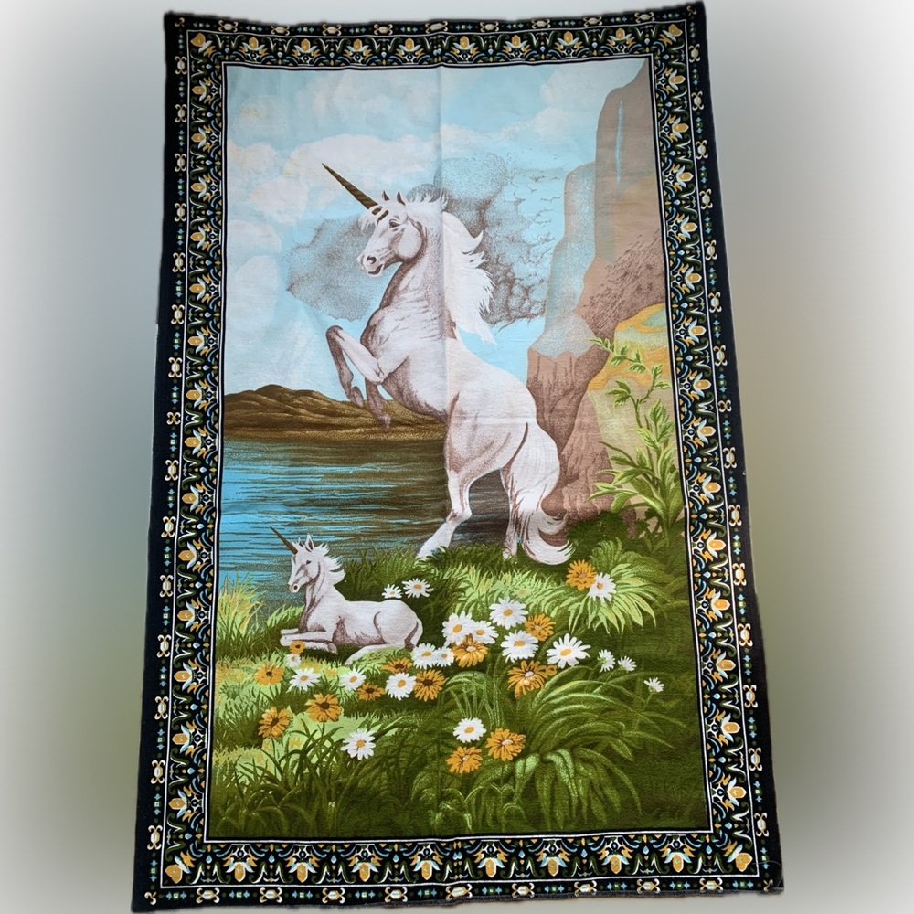 Vintage Unicorn 🦄 Tapestry